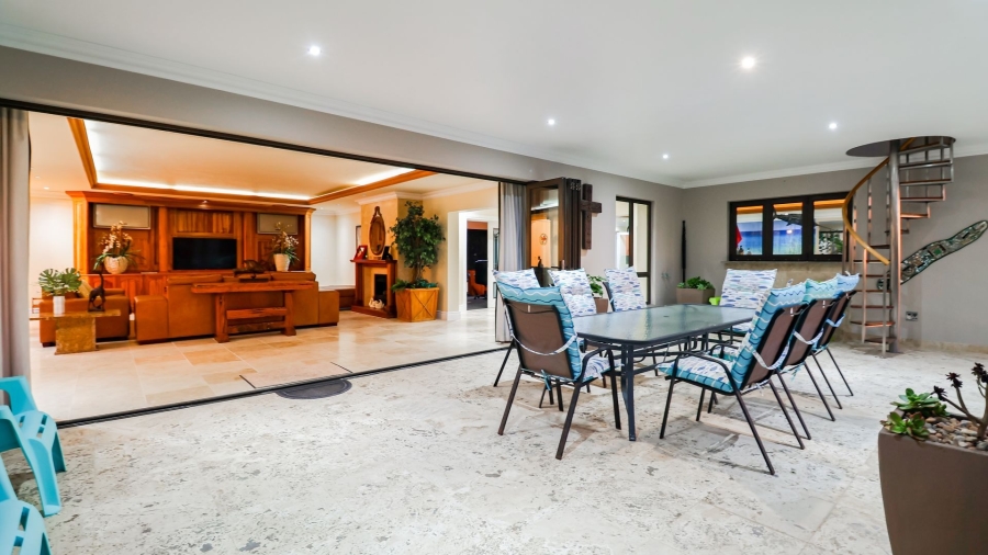 6 Bedroom Property for Sale in Myoli Beach Western Cape